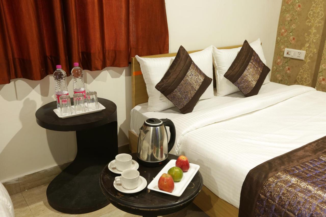 Hotel Airport Star New Delhi Exterior photo