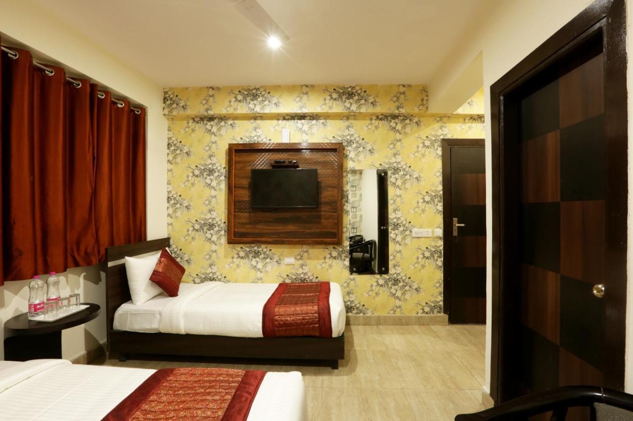 Hotel Airport Star New Delhi Exterior photo