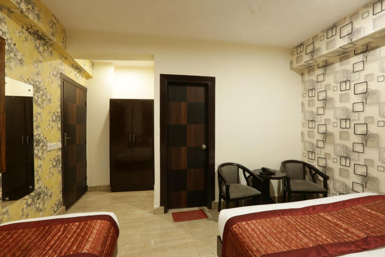 Hotel Airport Star New Delhi Exterior photo