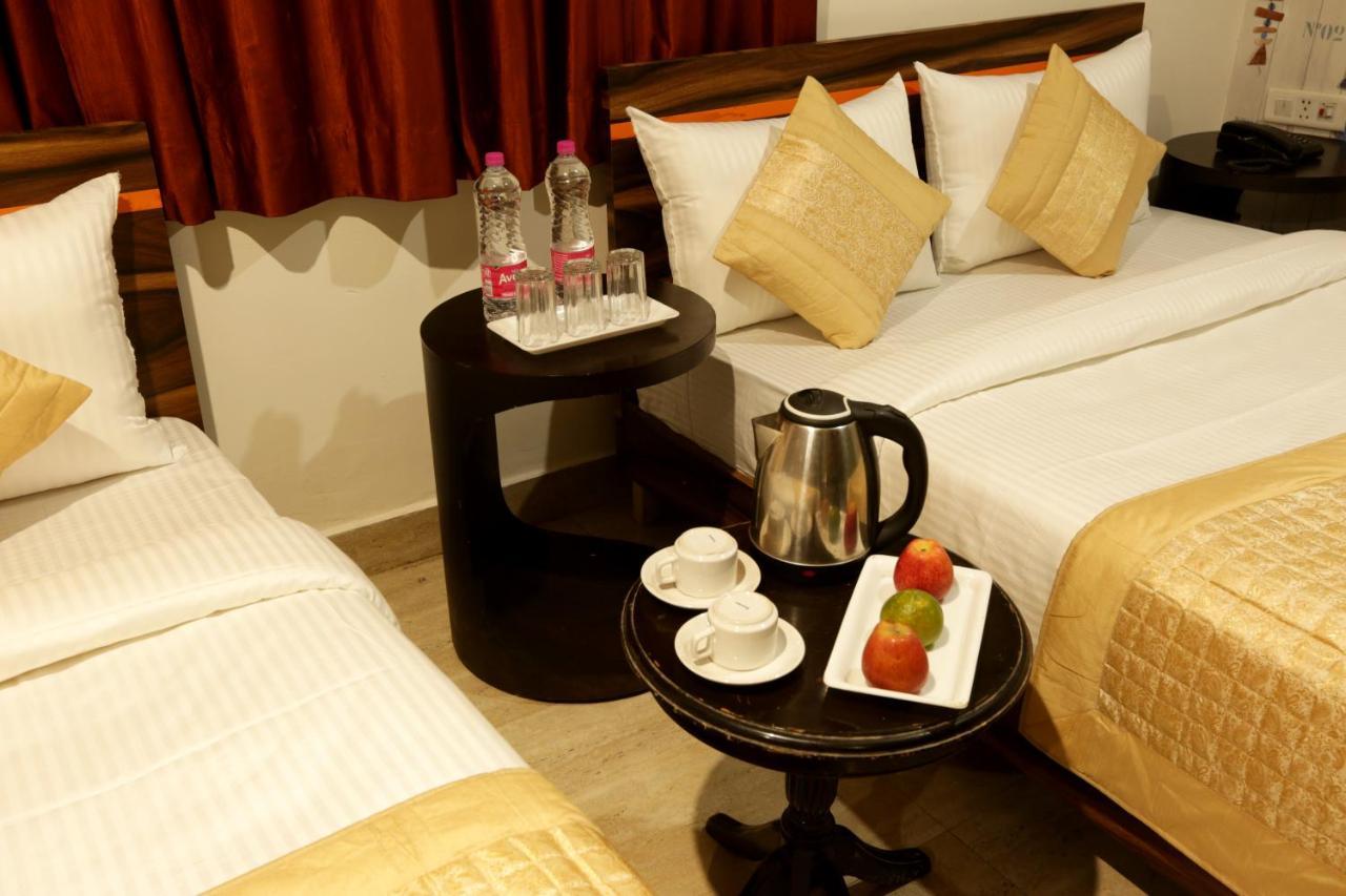 Hotel Airport Star New Delhi Exterior photo