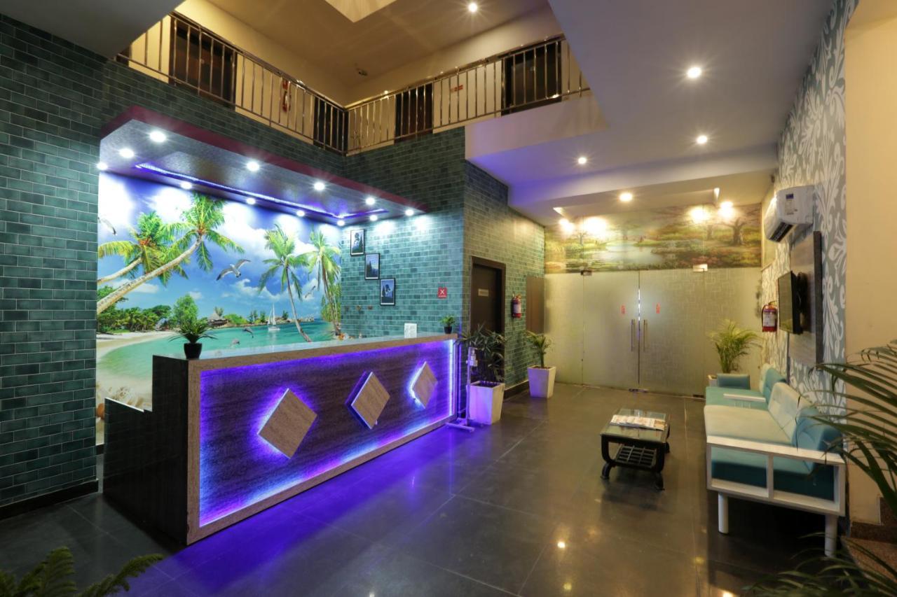 Hotel Airport Star New Delhi Exterior photo