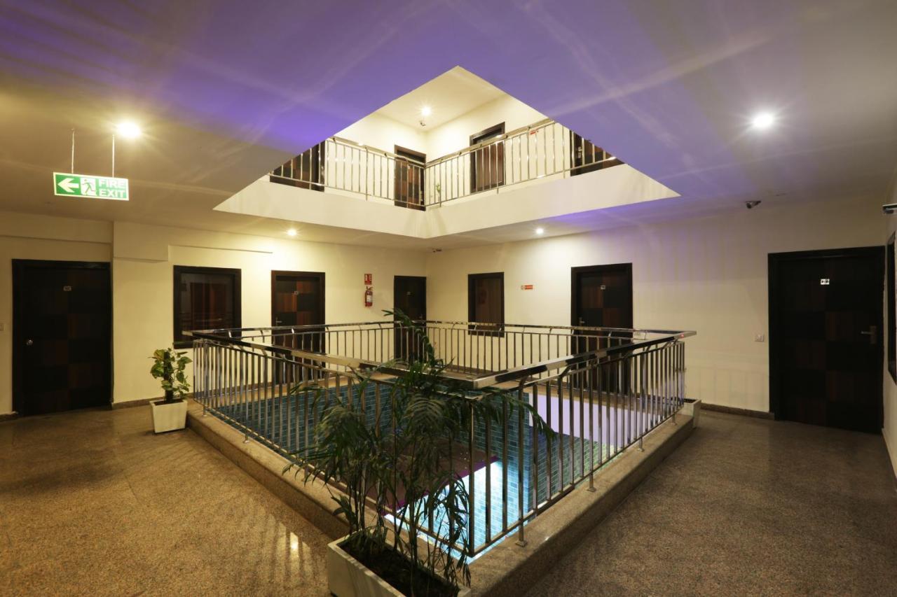 Hotel Airport Star New Delhi Exterior photo